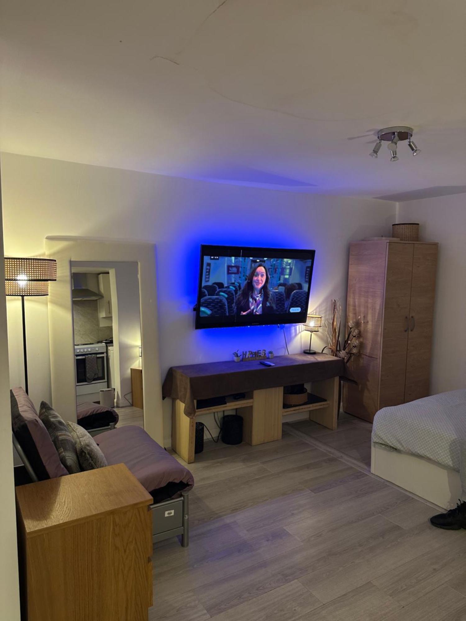 Stylish Studio Flat - Watford Junction - Harry Potter Kültér fotó
