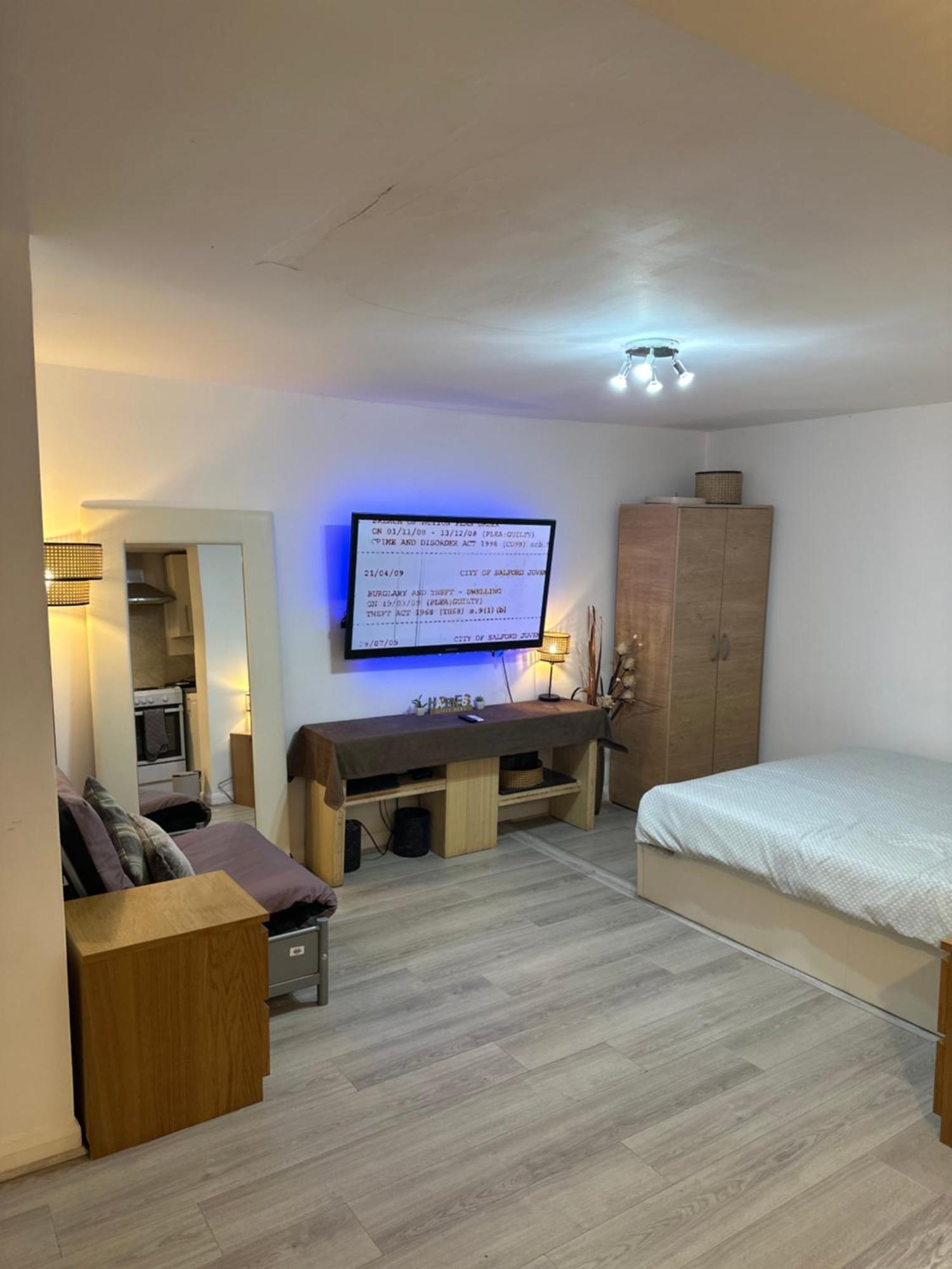 Stylish Studio Flat - Watford Junction - Harry Potter Kültér fotó